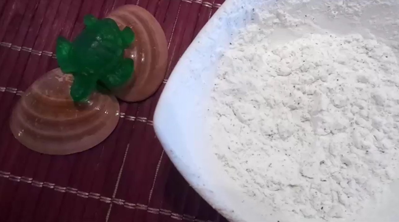 magic powder - deodorant - how to make homemade deodorant