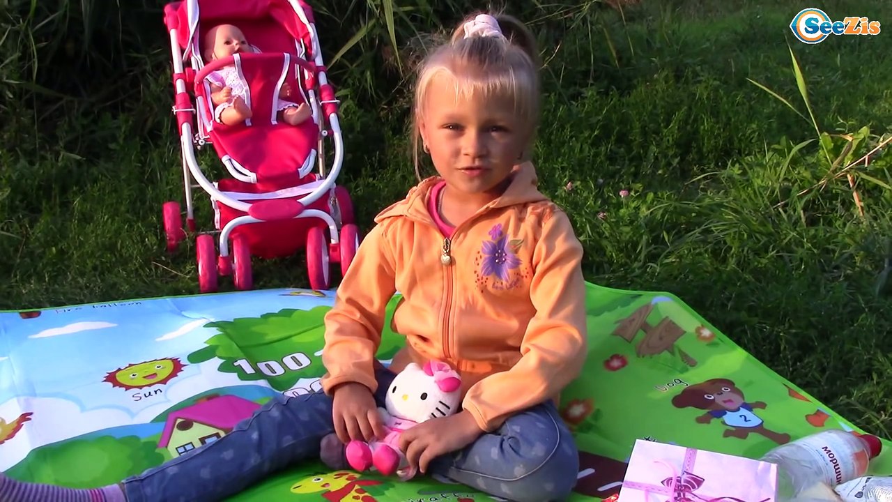 Hello Kitty РЫБАЛКА ДЛЯ ДЕТЕЙ Хелло Китти и Яро...