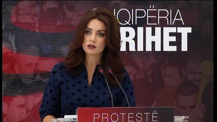 Ora News - Djaloshi nga Lezha do të varrosej në Greqi si njeri pa identitet