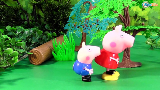 Свинка Пеппа и Джордж Мультфильмы с игрушками. Маша Делает Укол Волку - Маша и Медведь Серия 53