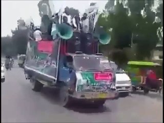 লক্ষ লক্ষ আজাদ কাশ্মীরী ভারতের বিরুদ্ধে লড়াই করার জন্য শোডাউন করছে !!!