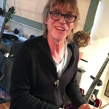 2016/06/29 Jean-Louis Aubert : Set Acoustic (Facebook)