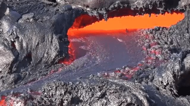 Lava Flows From Kīlauea Volcano in Hawaii