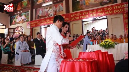 Thủy Tiên đọc khấn tri ân cha mẹ và khóc
