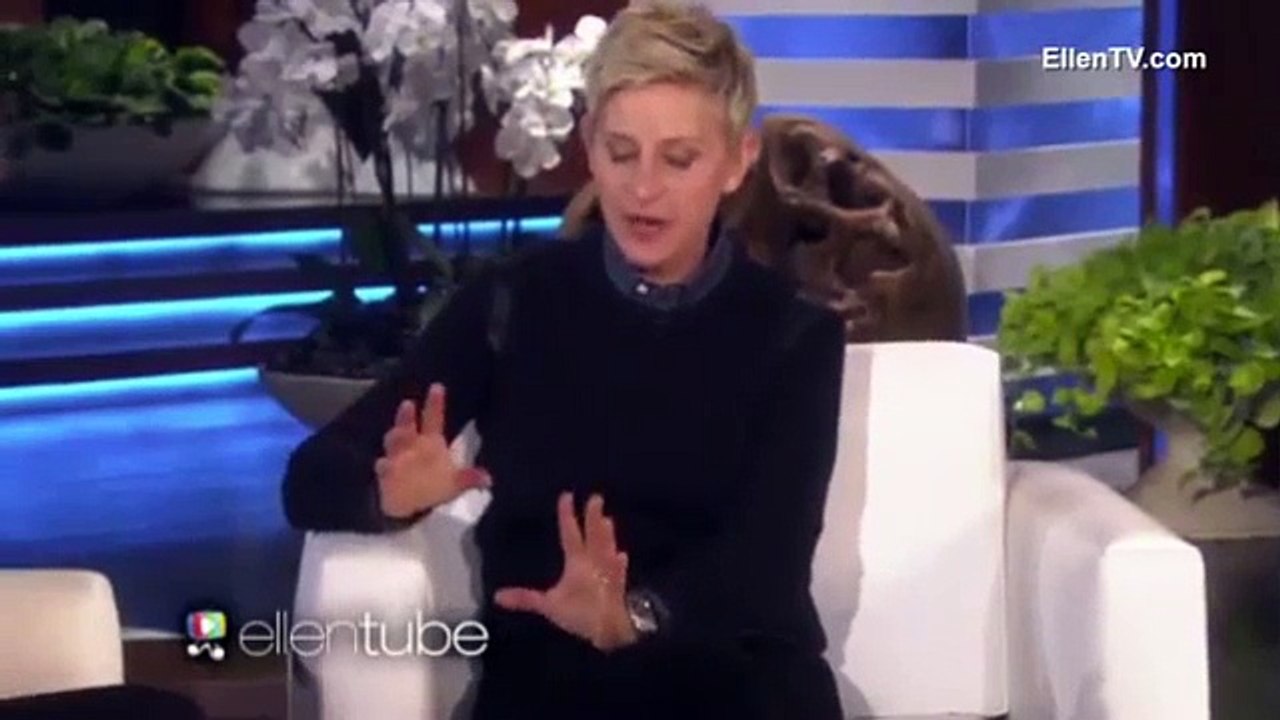 Harry Styles squashes Taylor Swift rumors to Ellen.mp4