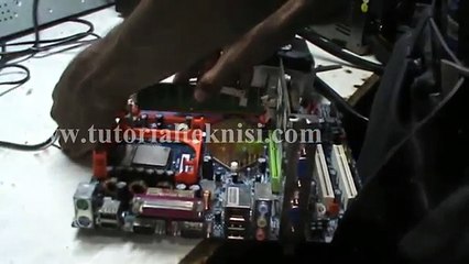 cara memperbaiki motherboard yang   mati total
