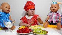 Кукла Беби Борн и Повар Ника готовят Мороженое с Фруктами для Кукол. Видео для детей