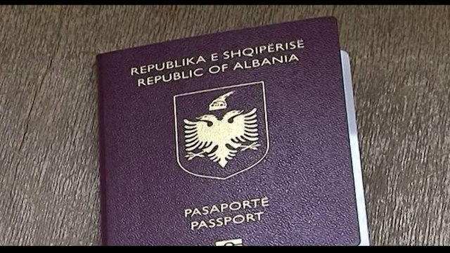 “VETEVENDOSJE” BEHET SHQIPTARE, NISHANI U JEP NENSHTESINE DREJTUESVE TE LEVIZJES SI YMERI,KURTI E KO