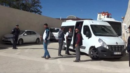 Elazığ'da Sorgusu Tamamlanan 19 Akademisyen Adliyeye Sevk Edildi