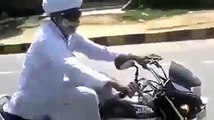 whatsapp video amazing stunt by old man  - whatsapp Funny videos - Whatsapp video