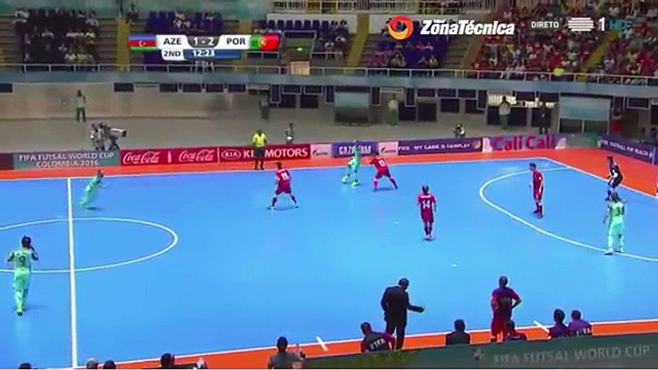 Mais um golao de Ricardinho desta vez o Magico fez arte de calcanhar