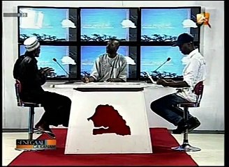 Vidéo: Sérigne Moustapha fait du "garouwalé" à Cheikh Béthio