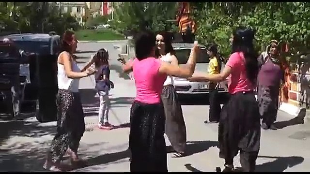 Yöresel Kıyafetlerle Sünnet Düğünü Oyun Havası