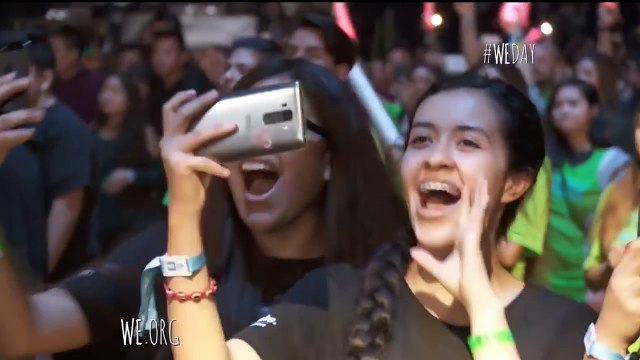 Selena Gomez- Kill Em With Kindness At We Day (Full HD Actual LIVE Performance)