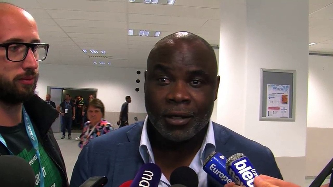 Ligue 1 - OM: Basile Boli félicite les supporters marseillais