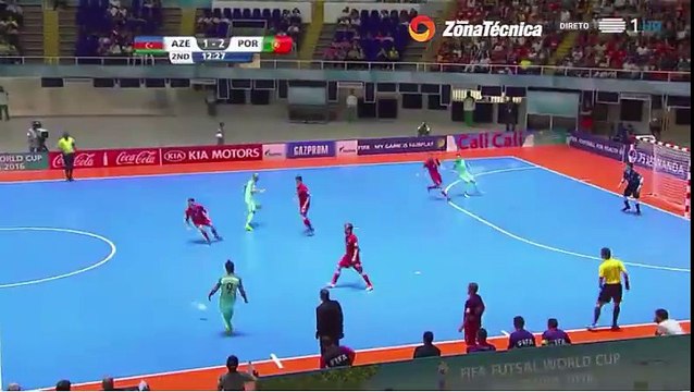 Golo mágico de Ricardinho de calcanhar