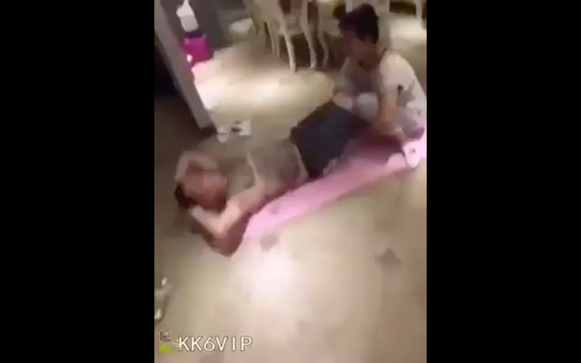 La tête dans le cul !