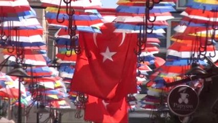 Manisa Ülkenin En Uzun Şemsiyeli Sokağı Manisa'ya Yapıldı