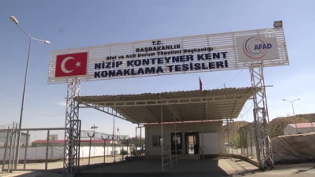 İngiltere Dışişleri Bakanı Johnson Suriyeli Sığınmacıların Barındığı Konteyner Kenti Ziyaret Etti