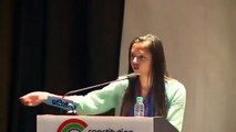This Indian girl Girl Do Speech in Favor of Pakistan