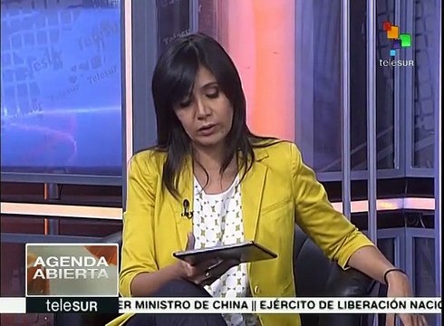 México: alumnos de Ayotzinapa exigen al gobierno presente a los 43