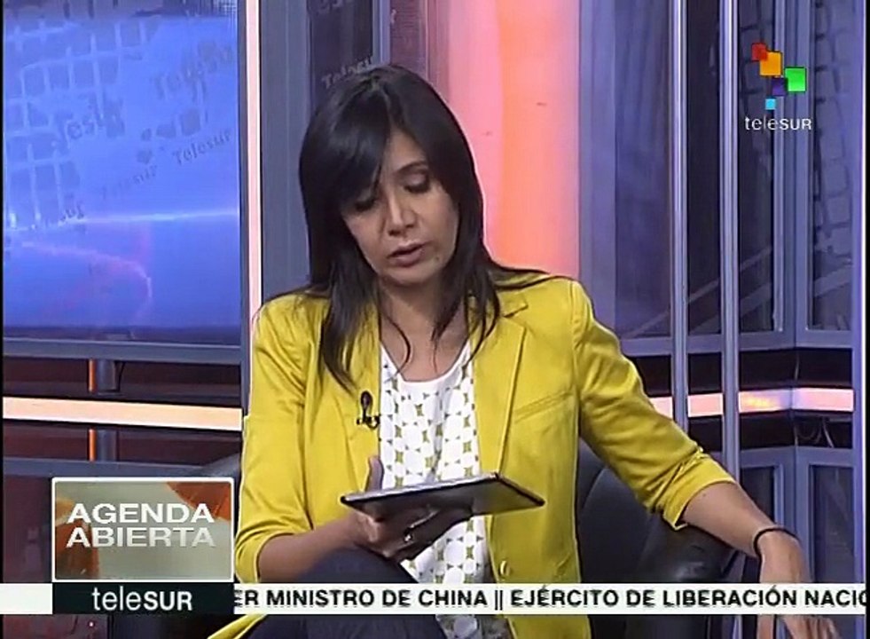 México: alumnos de Ayotzinapa exigen al gobierno presente a los 43