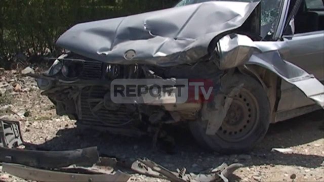 Report TV - Berat, aksidentohen dy automjete të lënduarit jashtë rrezikut për jetën