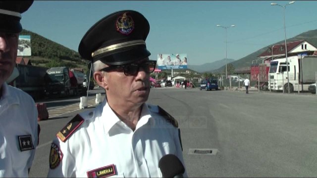 Policia, fushatë sensibilizuese për rritjen e sigurisë rrugore - Top Channel Albania - News - Lajme