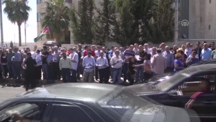 Ürdün'de Gazeteci-yazar Hattar'ın Öldürülmesi