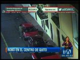 Cámaras del ECU911 graban impresionante robo a un vehículo en el centro de Quito