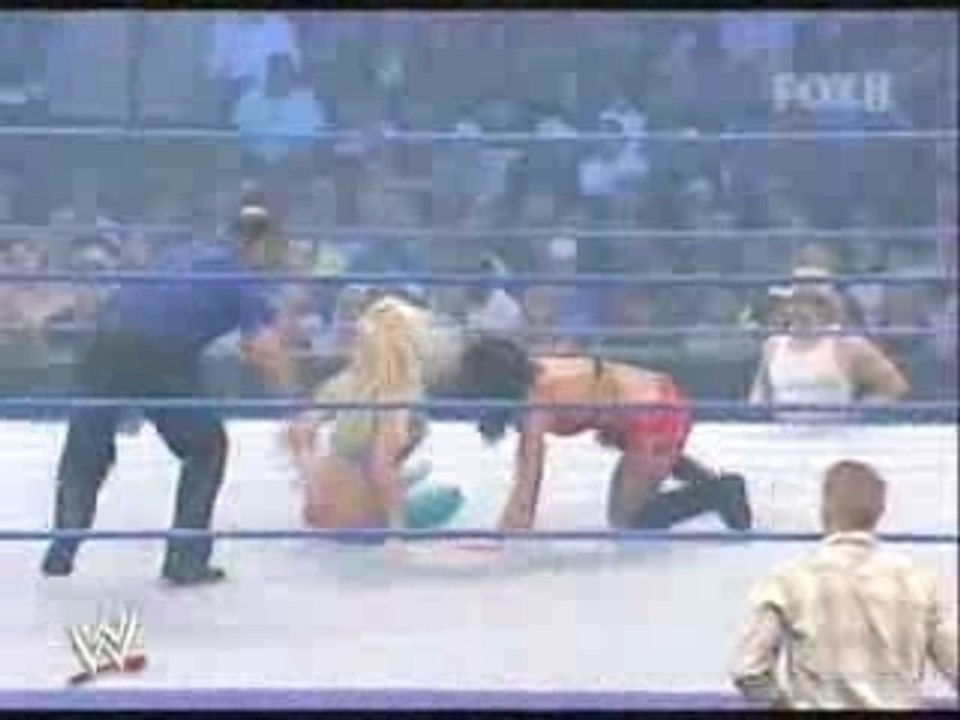 Torrie Wilson Vs Victoria