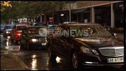 Ora News- Moti i keq, shi dhe breshër në Tiranë