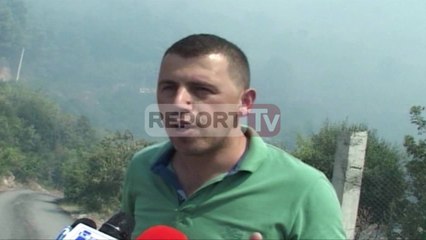 Report TV - Shëngjin, zjarri u afrohet hoteleve ndërhyrje me helikopterë nga Italia