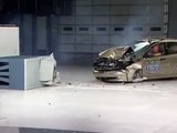 2000 Ford Focus 4-door moderate overlap IIHS crash test