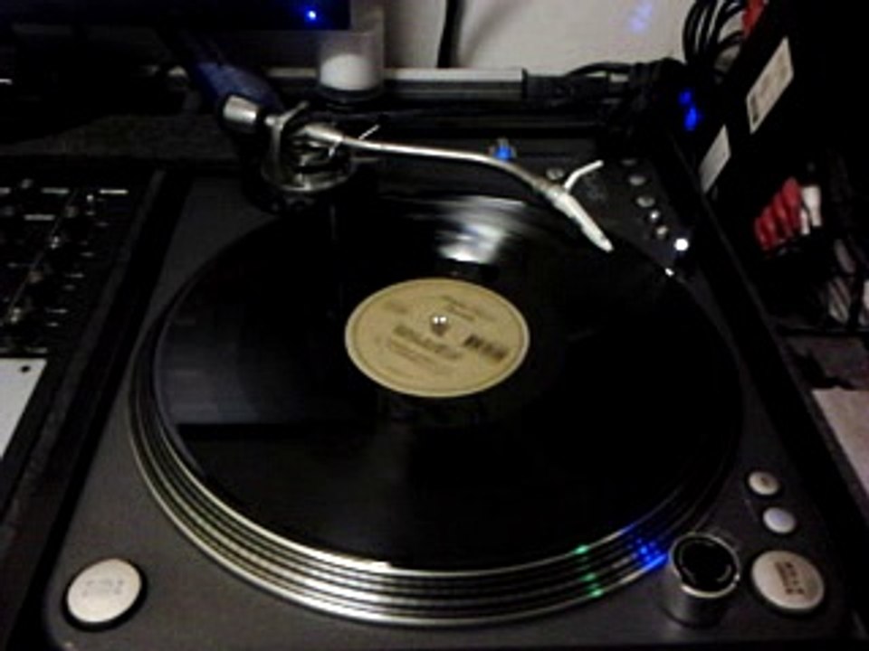 Tony Kurtis - Bed Squeak