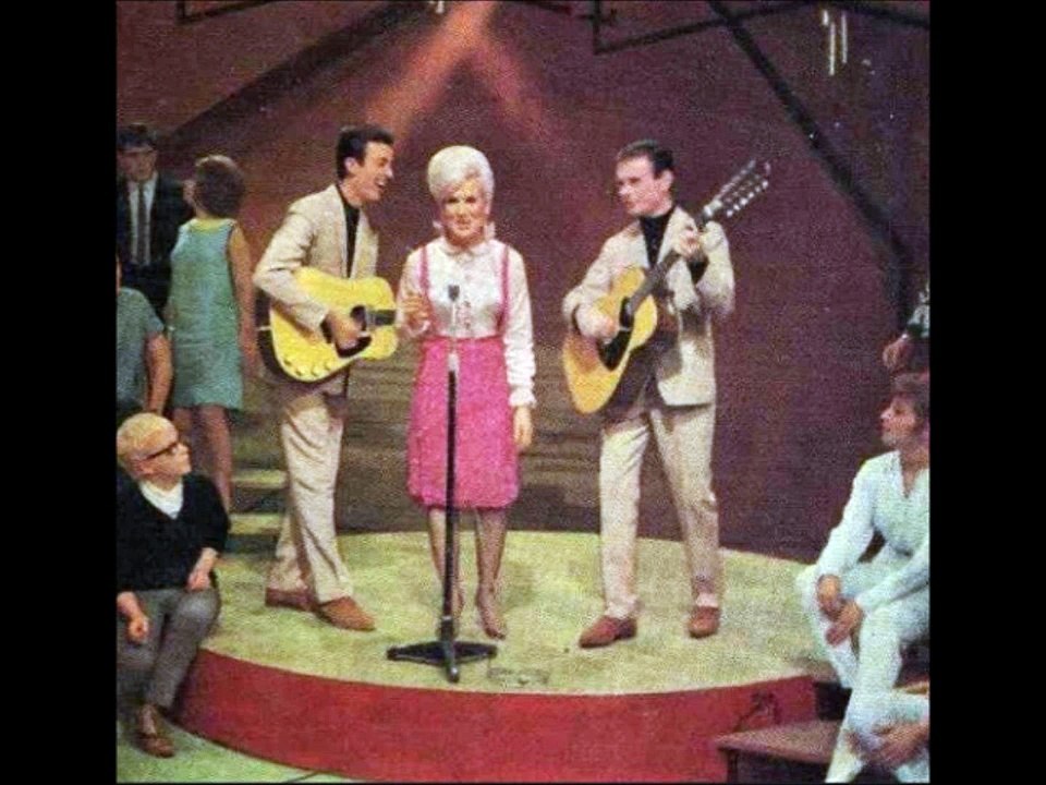 Dusty Springfield - Medley. From Live At The Talk Of The Town 1968.