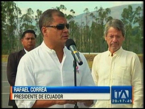 Correa sostiene que la firma de la paz puede traer problemas