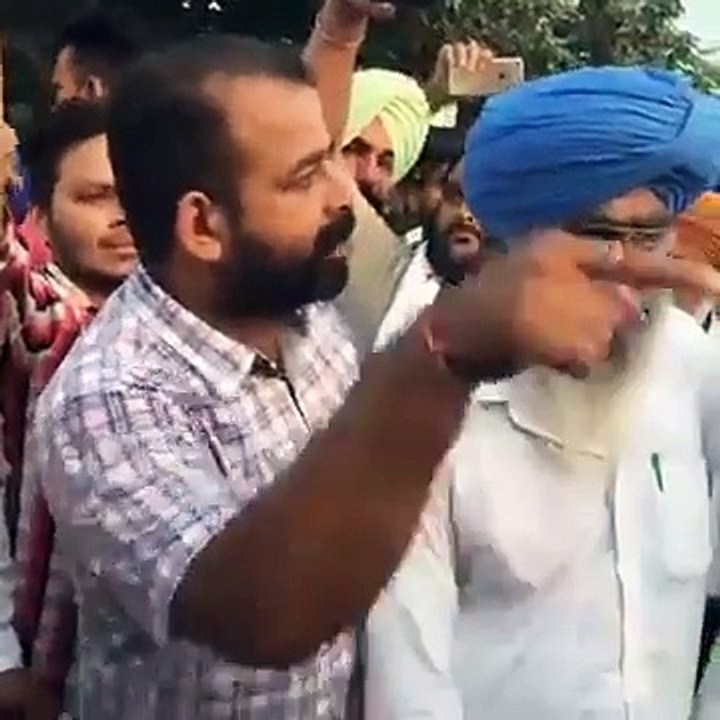 ਆਮ ਆਦਮੀ ਜਾਗ ਪਿਆ ਹੁਣ ਸਵਾਲ ਪੁੱਛਣ ਲੱਗ ਪਿਆ - ਧਰਮਕੋਟ ਗੋਲੀ ਕਾਂਡ