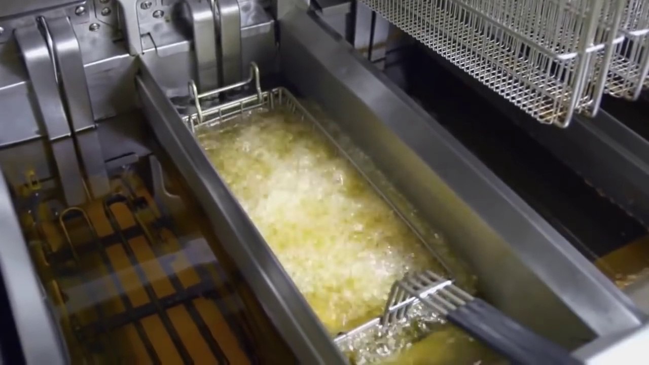 Comment son produits les Nuggets McDonalds... Fake ?