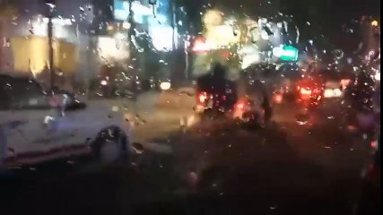 Mưa nước ngập ở Saigon