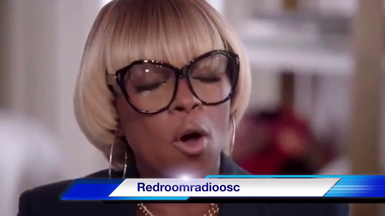 Mary j blige sings to Hillary Clinton about America and black lives matter