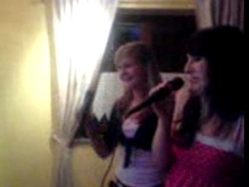 Singstar noch mal mit Lisa <3