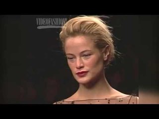 Supermodel Profile: Carolyn Murphy