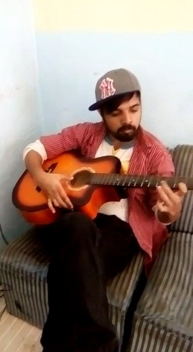 Guitar music Make By LOcal Person In LAhore Woww Amazing By Funny World