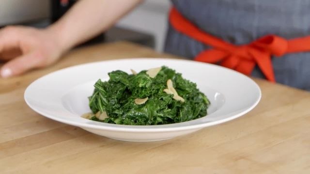 Cook the Ultimate Sauteéd Greens in Just 31 Seconds