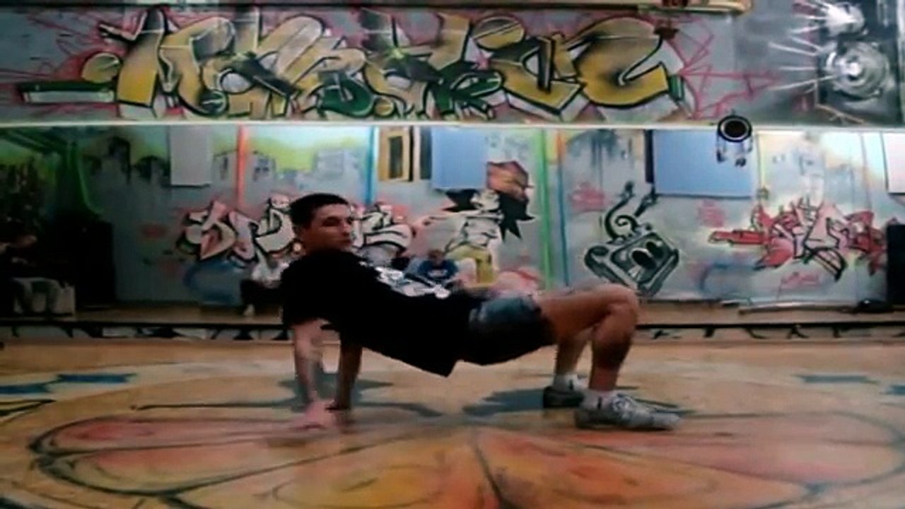 Брейк данс обучение Свайпс (swipes, swipe, свайп) http://www.all-dance.net/
