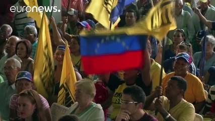 Venezuela: l'opposizione rilancia la protesta, Kerry incontra Maduro