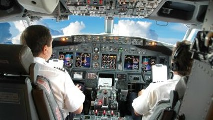 Pilot, Denizi Kirleten Gemiyi İhbar Etti