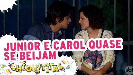 Junior e Carol quase se beijam