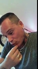 Un père très énervé par le devoir que la prof a donné à sa fille